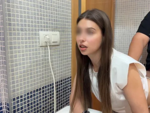 Petite pupil pays say no to landlord