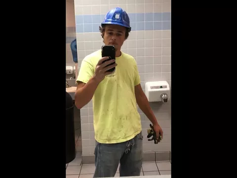 Affirmative Young Ordering Worker